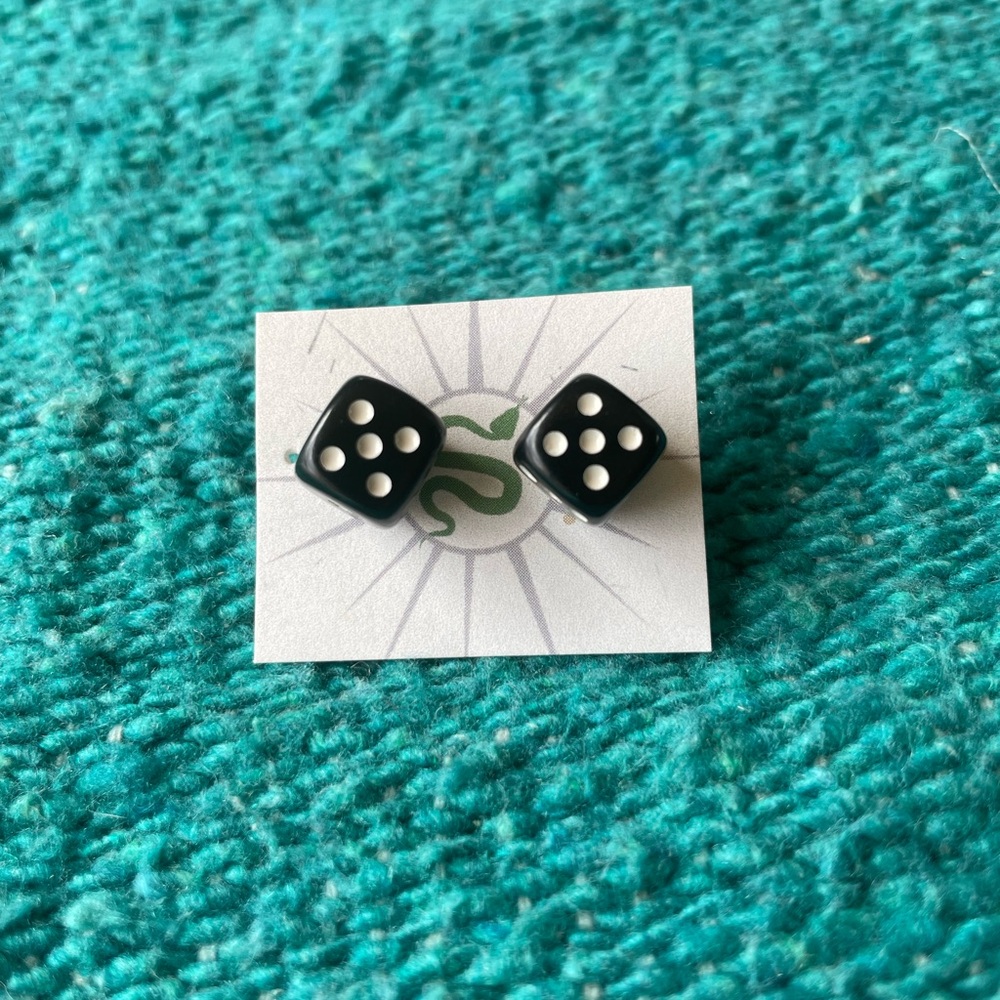 Roll the dice with these cool vintage earrings.